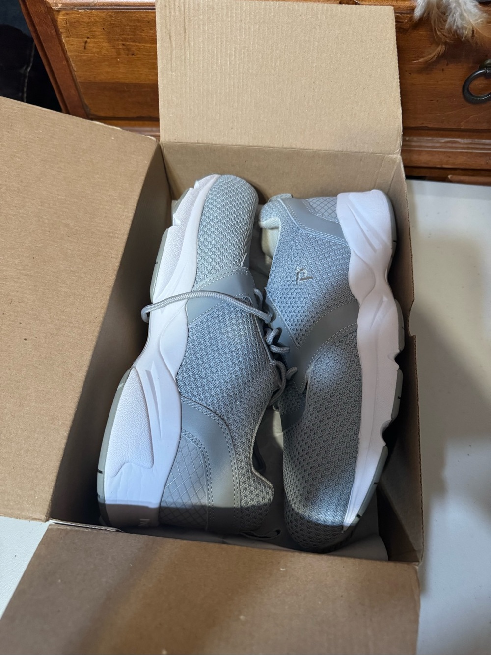 Propet Stability X - Men's Casual Shoe
Size 9 new in box